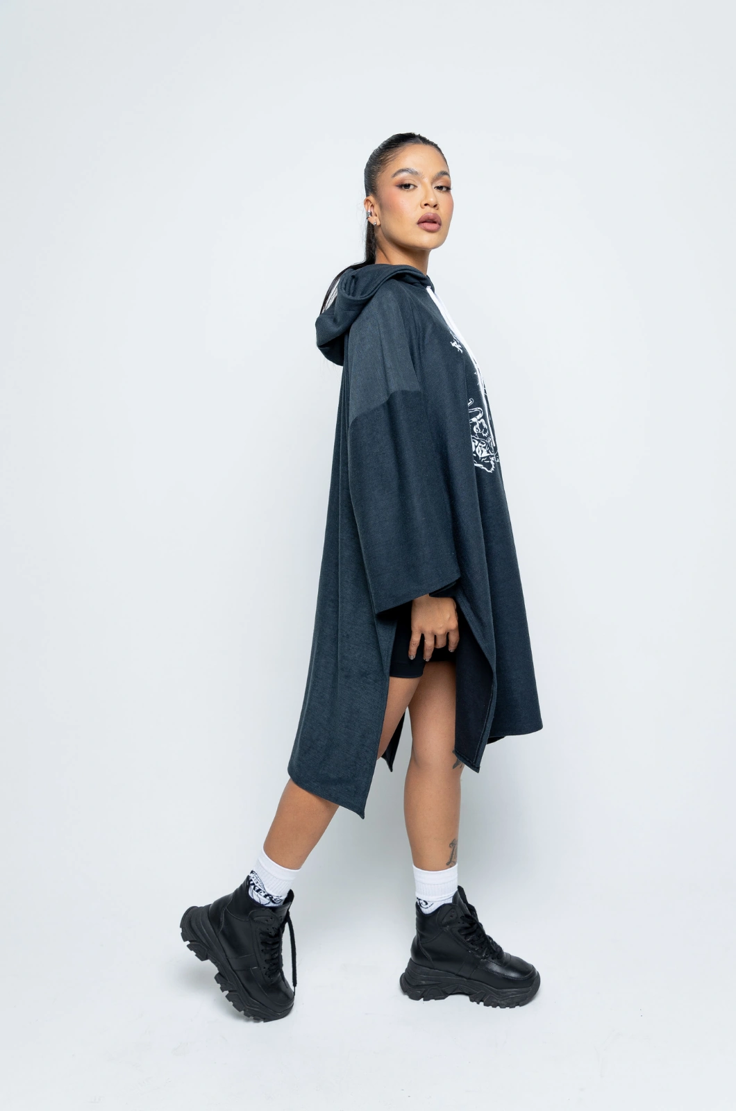 Rebel hearts capa - Image 4