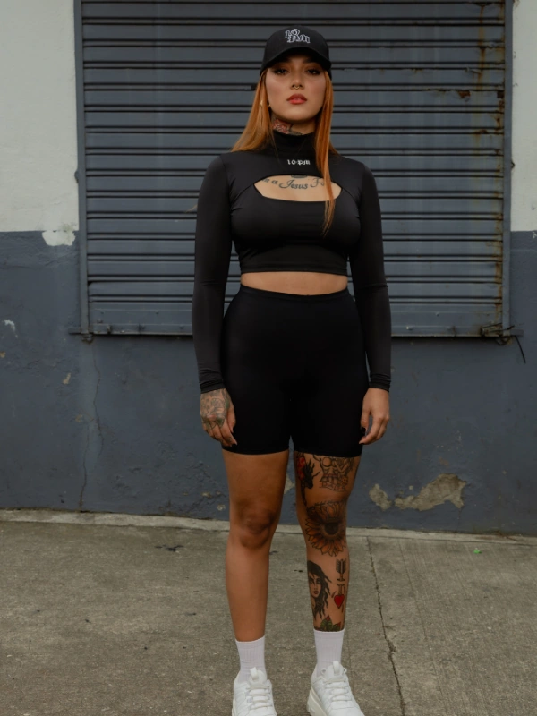 Black cropped - Image 5