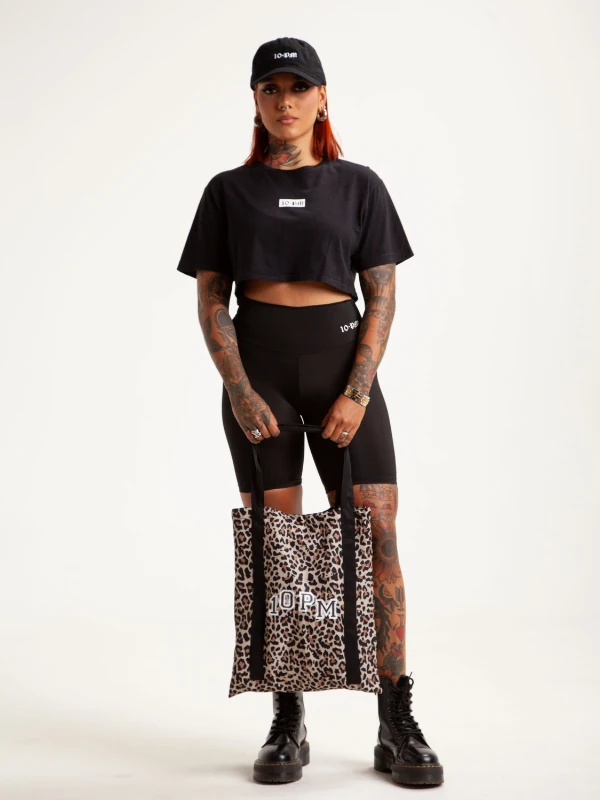 Alternative view of Be risky be different t-shirt cropped