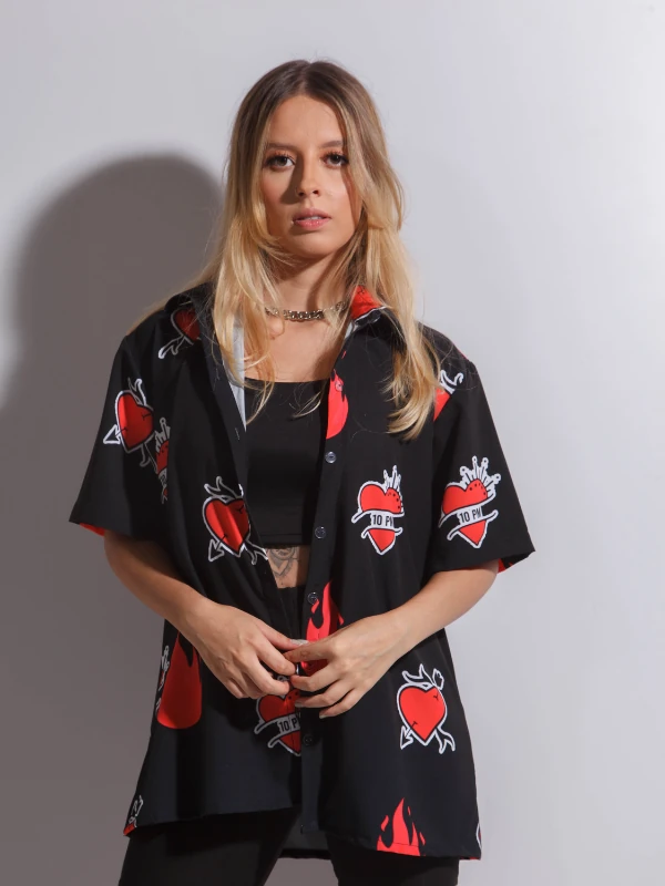 Camisa Corazones Negra