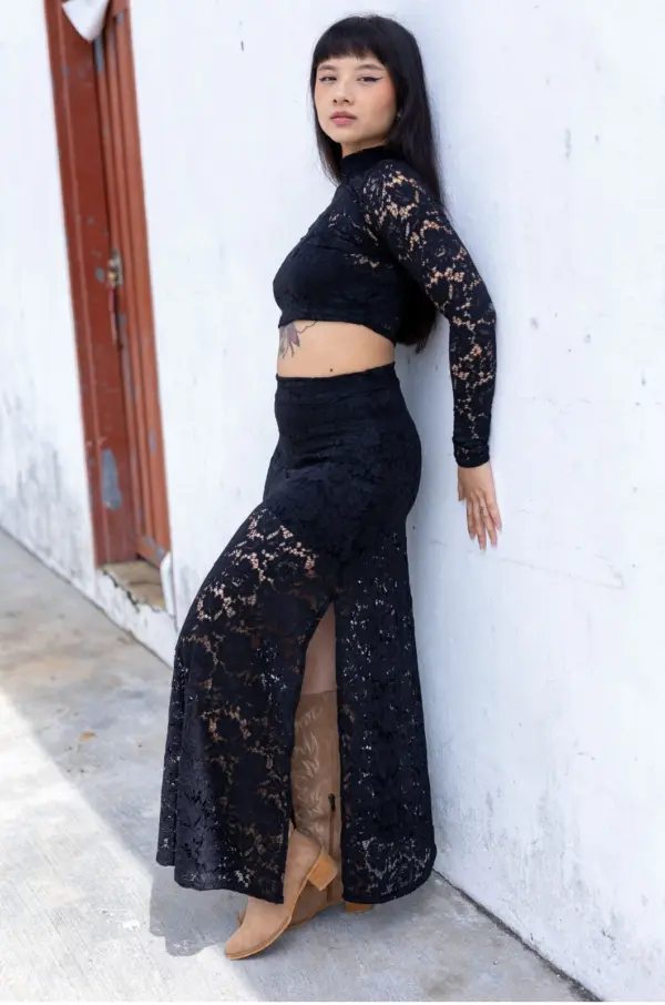 Alternative view of Floral lace set - Black