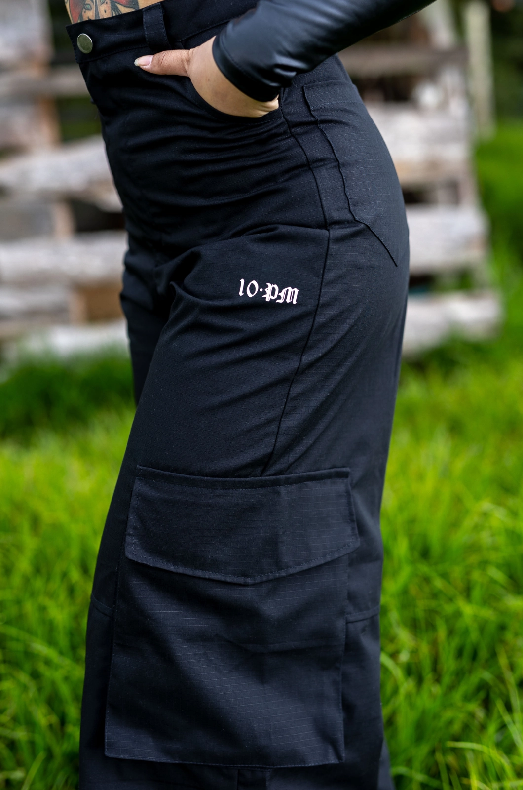 Classic cargo pants - Black - Image 3