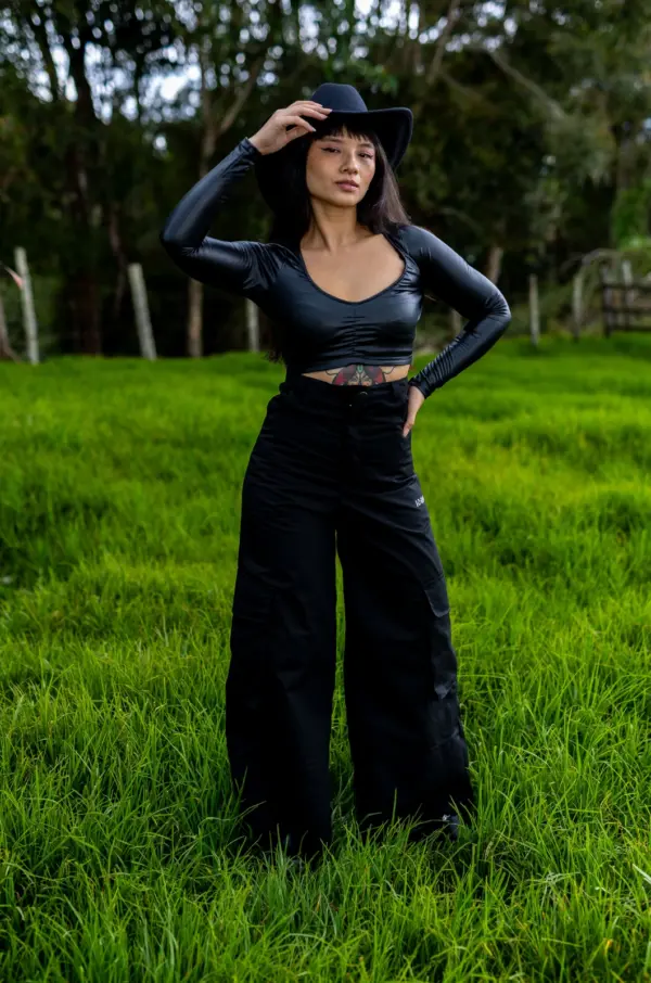 Alternative view of Cuerina croptop